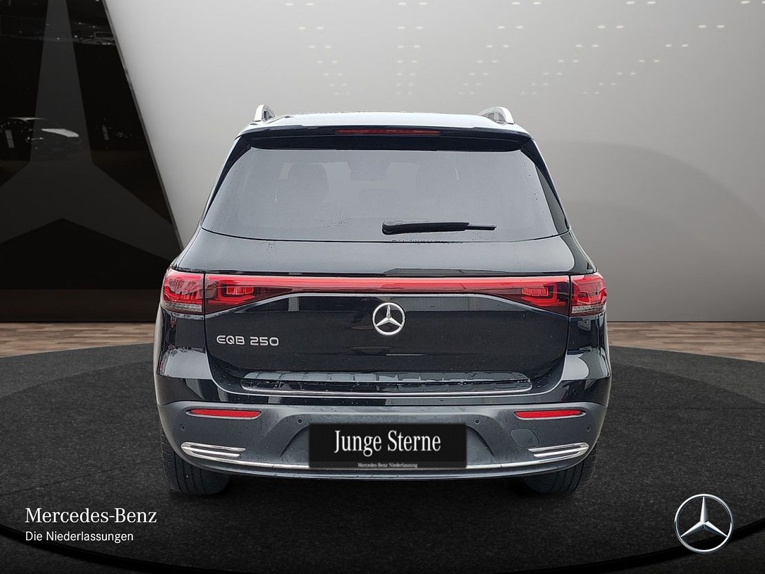 Mercedes-Benz EQB 250