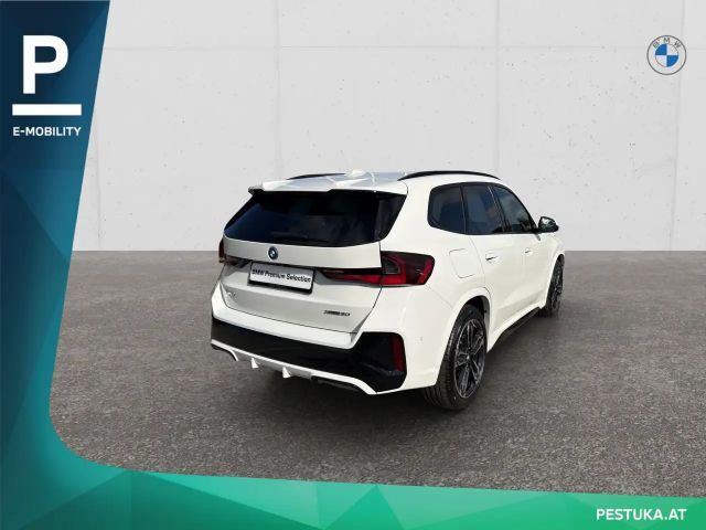 BMW iX1 xDrive30
