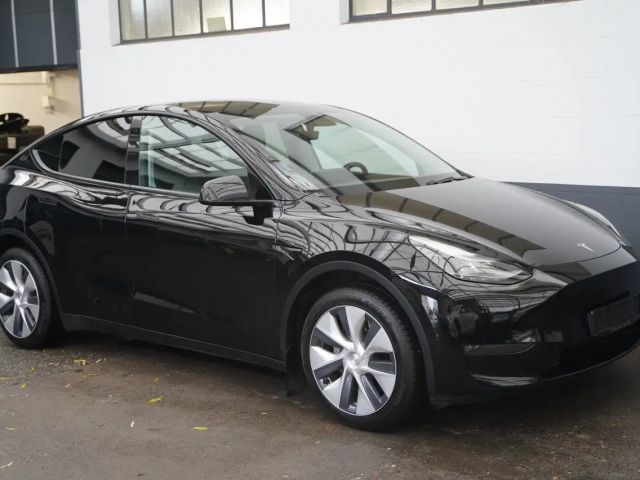 Tesla Model Y AWD Long Range