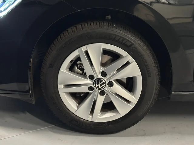 Volkswagen Golf 1.5 eTSI DSG Golf VIII Life