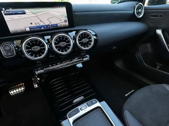 Mercedes-Benz A 200 AMG Line