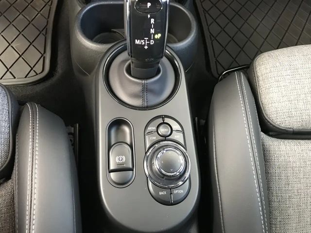 MINI Cooper S DAB LED RFK Navi Komfortzg. ACC Shz