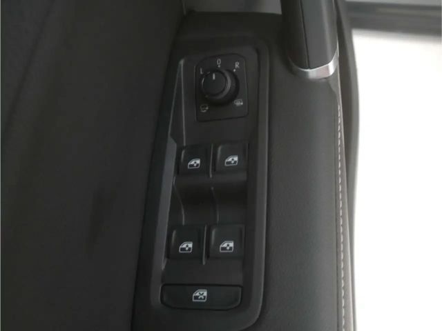 Volkswagen Touran 1.5 TSI DSG