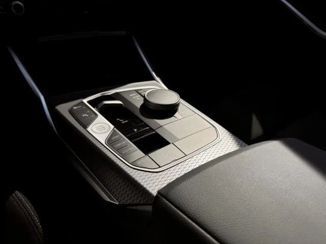 BMW 320 320d M-Sport Touring