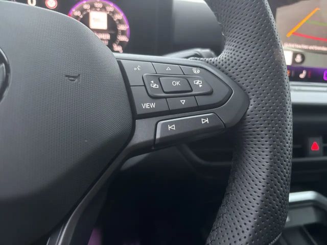 Volkswagen T-Roc 1.5 eTSI DSG R-Line