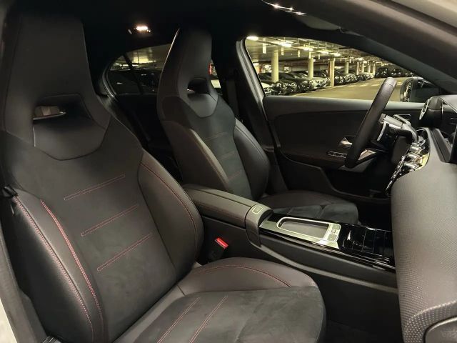 Mercedes-Benz A 180 A 180 d Hatchback