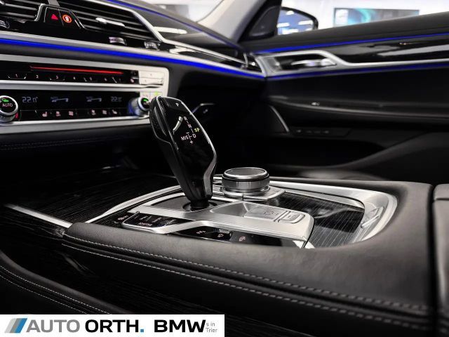 BMW 730 730d M-Sport Sedan xDrive