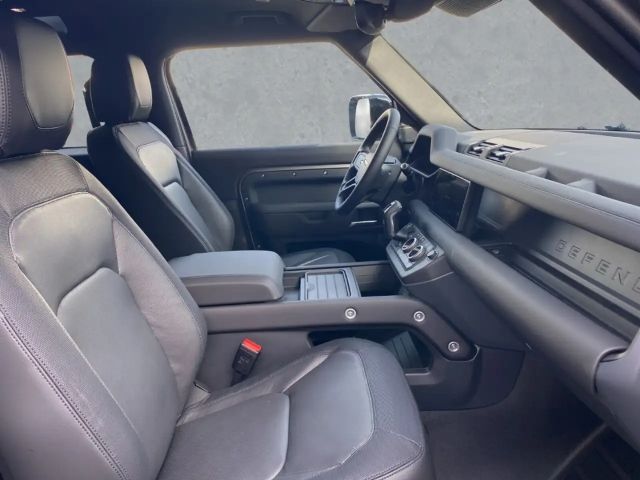 Land Rover Defender 90 D250 SE