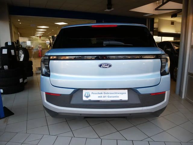 Ford Explorer RWD