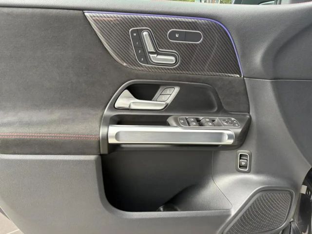 Mercedes-Benz GLB 180 AMG Line