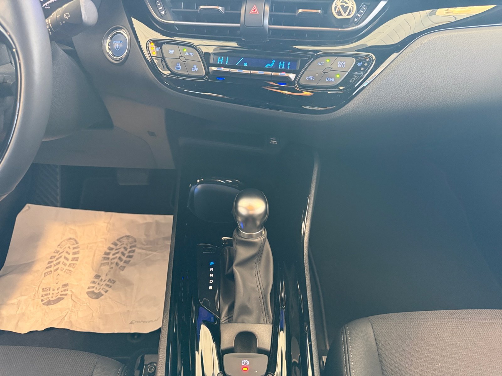 Toyota C-HR 5-deurs Bi-Tone Team D