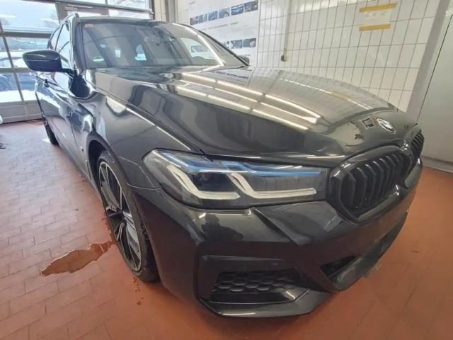 BMW 540 540d M-Sport Touring xDrive