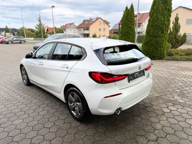 BMW 116 116i Sedan