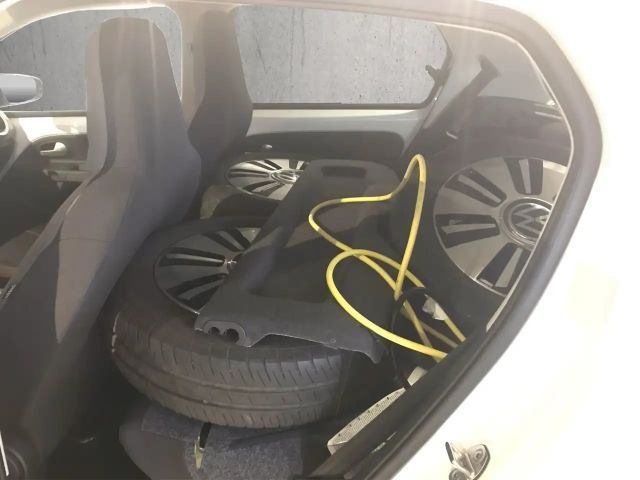 Volkswagen up! United*Sitzheizung*Klima*DAB*