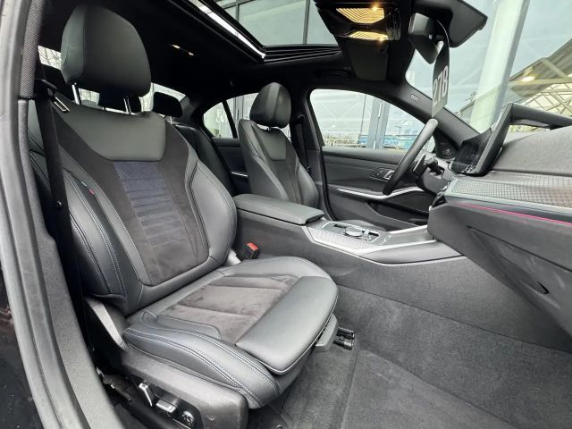 BMW 330 330i M-Sport Sedan xDrive