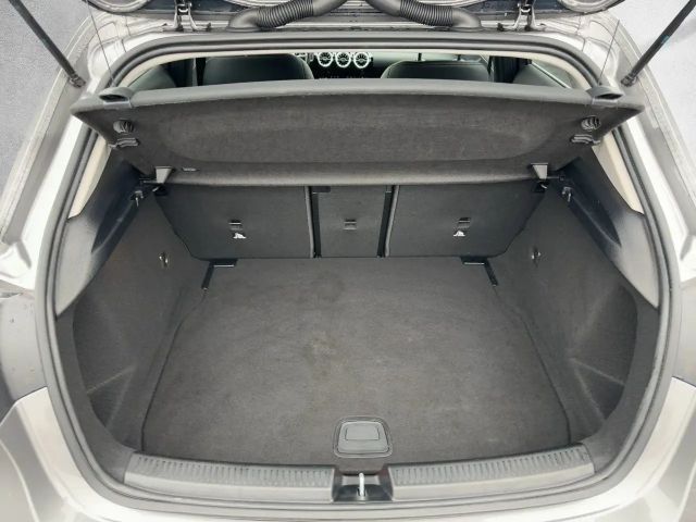 Mercedes-Benz A 180 A 180 d Progressive