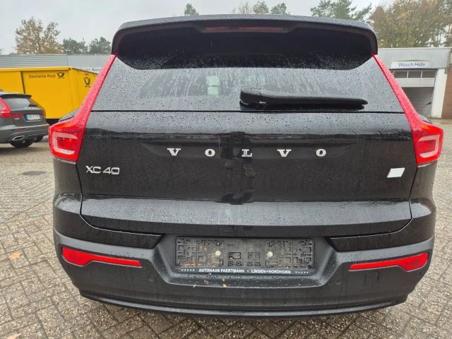 Volvo XC40 AWD Plus Recharge Twin Engine