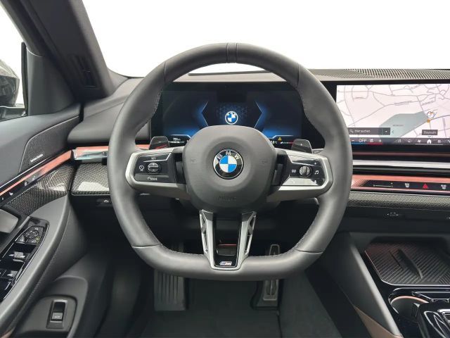 BMW 520 520d M-Sport Sedan