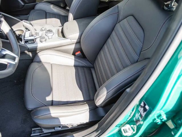 Alfa Romeo Giulia AT8 Q4