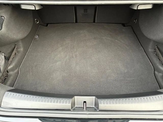 Mercedes-Benz CLA 200 AMG Line Coupé