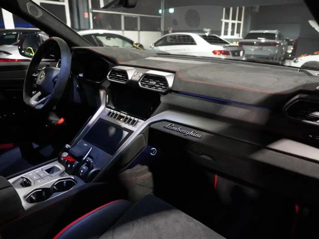 Lamborghini Urus Performante