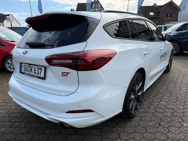 Ford Focus ST Line
