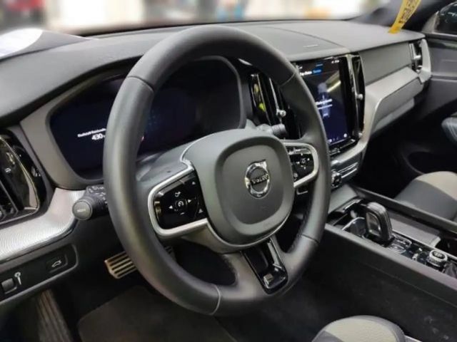 Volvo XC60 AWD R-Design