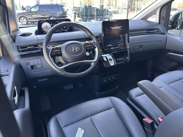 Hyundai Staria Trend