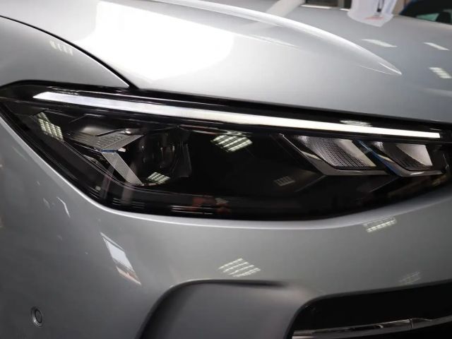 Volkswagen Passat 1.5 eTSI Business Variant