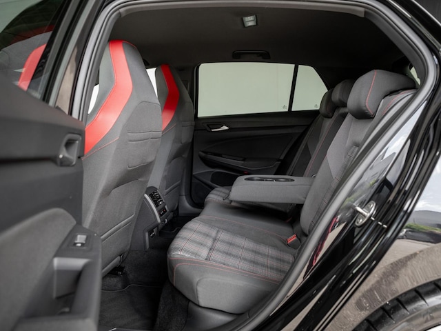 Volkswagen Golf 2.0 TSI DSG