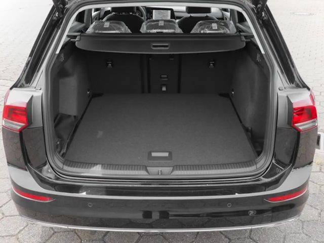 Volkswagen Golf DSG Golf VIII Style Variant