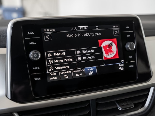 Volkswagen T-Roc 1.0 l TSI ACC FLA KlimaA Navi SHZ LM