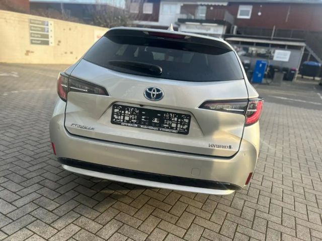 Toyota Corolla Hybride Team D