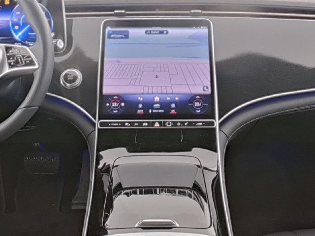 Mercedes-Benz EQE 300 Sedan