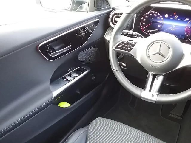 Mercedes-Benz C 200 AVANTGARDE C 200 d Estate