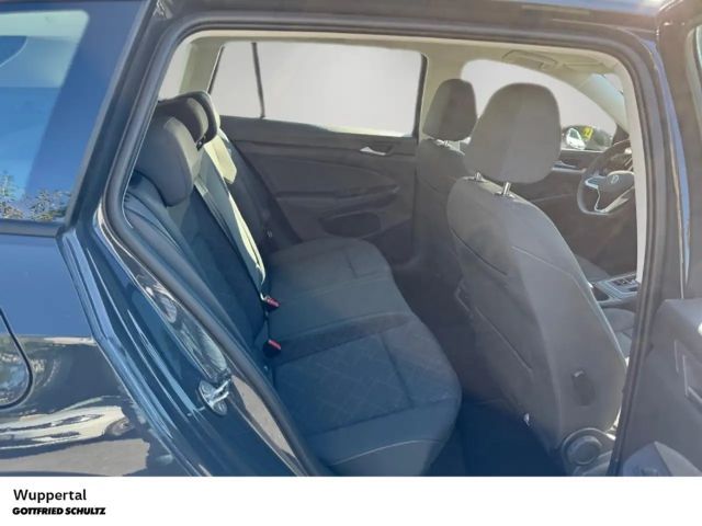 Volkswagen Golf 1.5 eTSI DSG Variant