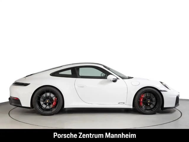Porsche 992 Carrera Coupé GTS