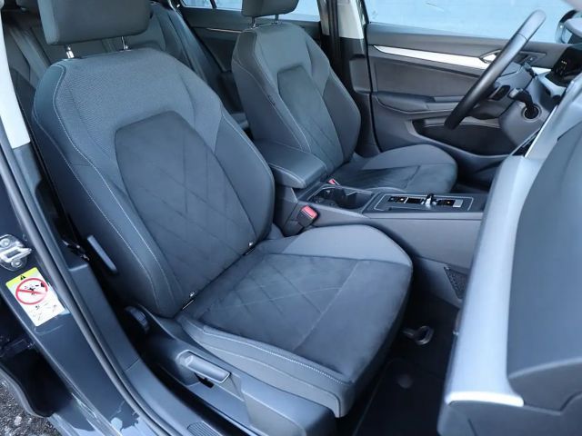 Volkswagen Golf DSG Life Variant