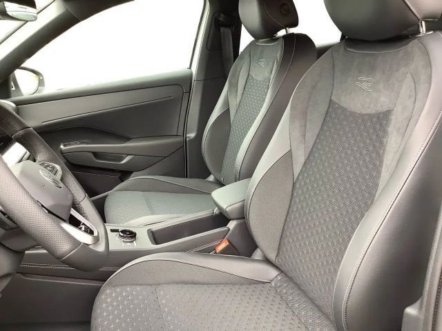 Volkswagen T-Roc 1.5 eTSI DSG R-Line