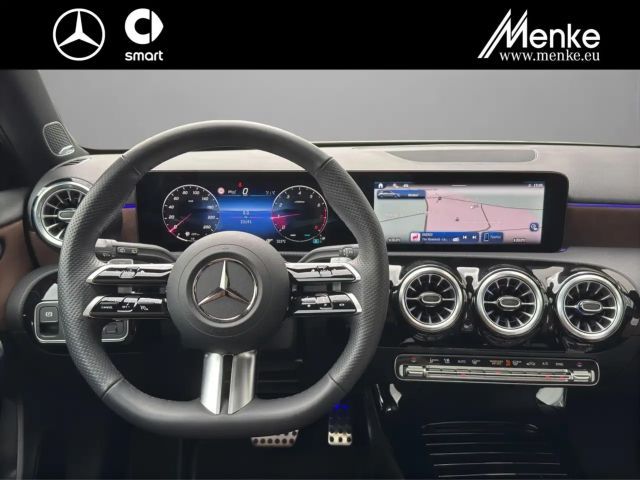 Mercedes-Benz A 200 AMG Line