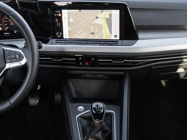 Volkswagen Golf 1.5 TSI Life Variant