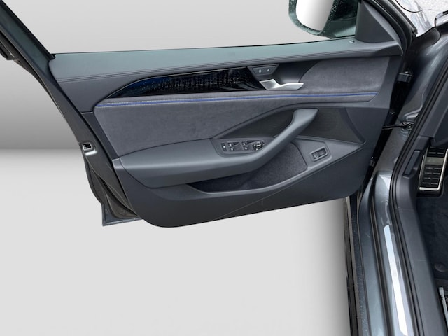 Volkswagen Passat DSG R-Line Style