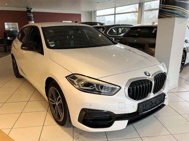 BMW 116 116d Sedan