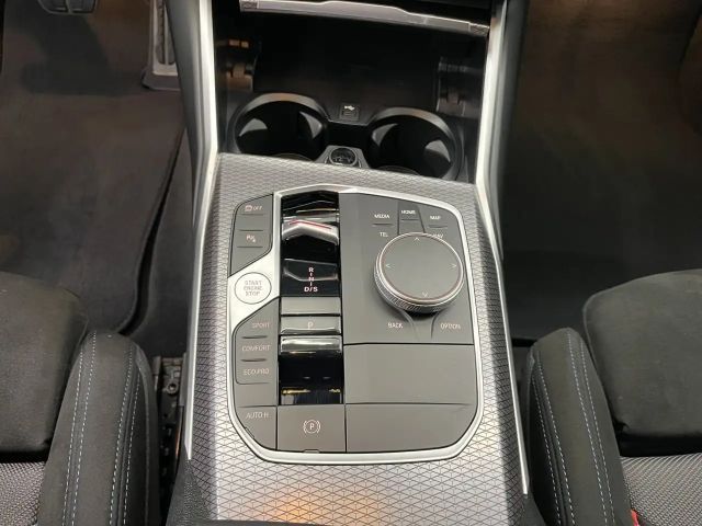 BMW 318 318d M-Sport Sedan