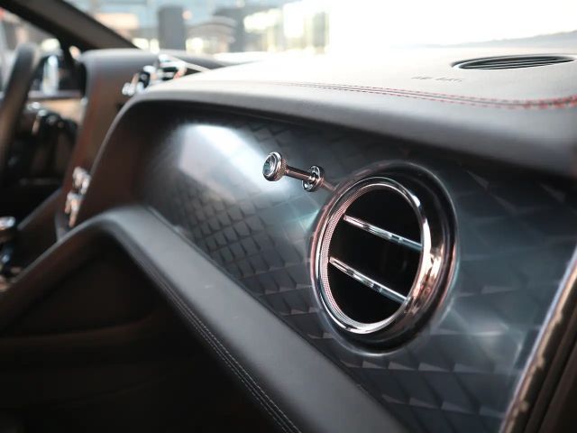 Bentley Bentayga V8
