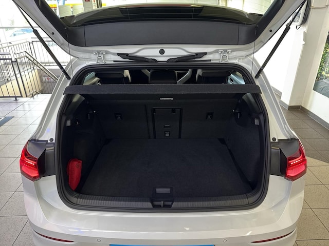 Volkswagen Golf 1.5 eTSI DSG R-Line