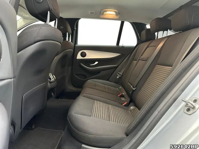 Mercedes-Benz E 300 AVANTGARDE Estate