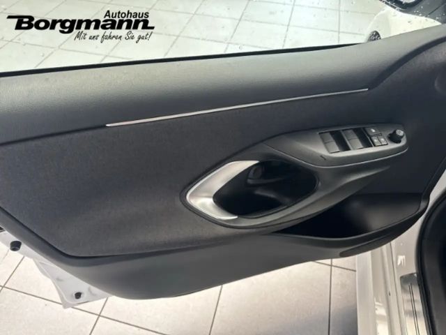 Toyota Yaris Hatchback Hybride Team D