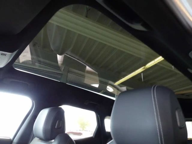 Ford Explorer AWD EV Premium