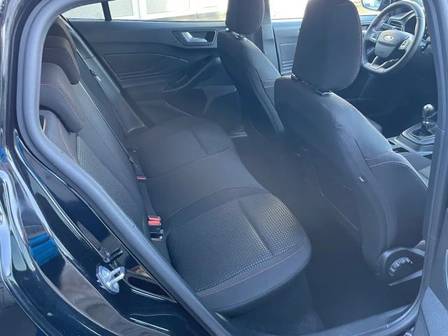 Ford Focus ST Line Wagon